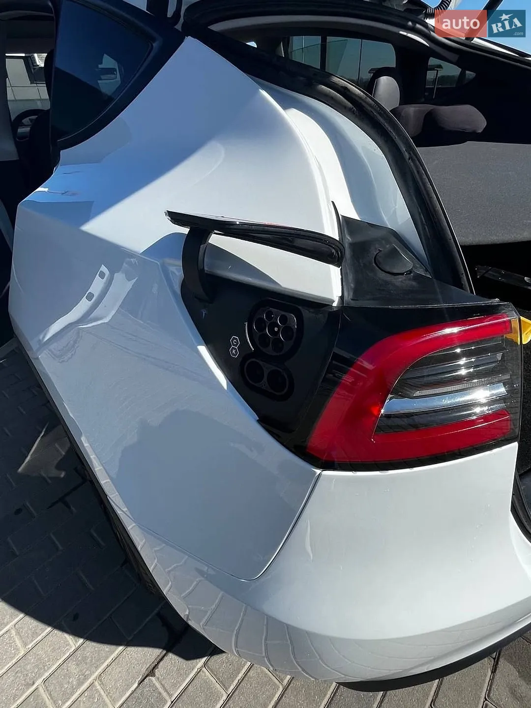 2022 Tesla Model Y - мініатюра 17
