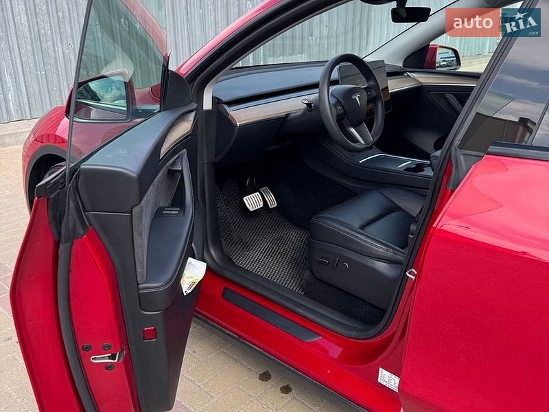Внедорожник / Кроссовер Tesla Model Y 2023 в Хмельницком