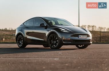 Внедорожник / Кроссовер Tesla Model Y 2024 в Ровно