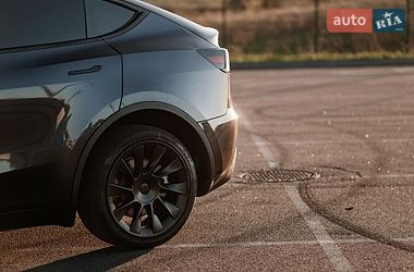 Внедорожник / Кроссовер Tesla Model Y 2024 в Ровно
