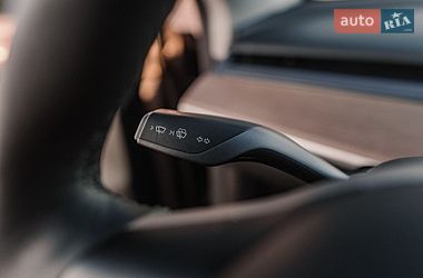 Внедорожник / Кроссовер Tesla Model Y 2024 в Ровно