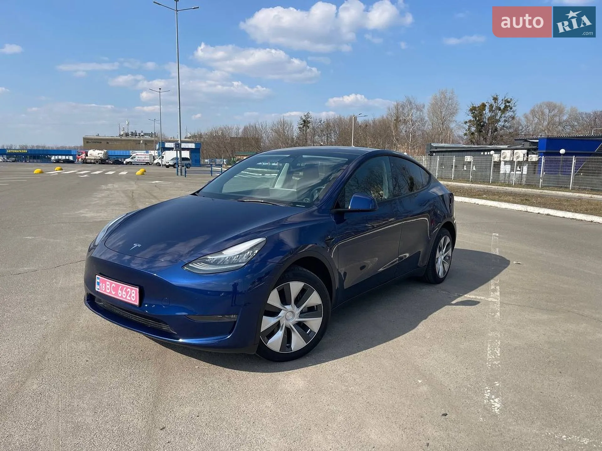 2023 Tesla Model Y - фото 1