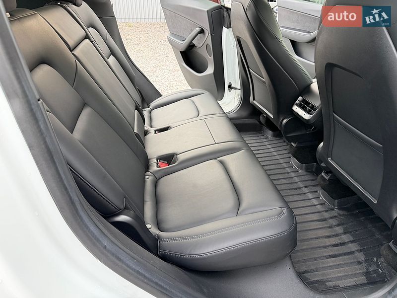 Позашляховик / Кросовер Tesla Model Y 2020 в Києві