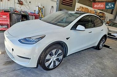 Внедорожник / Кроссовер Tesla Model Y 2021 в Львове