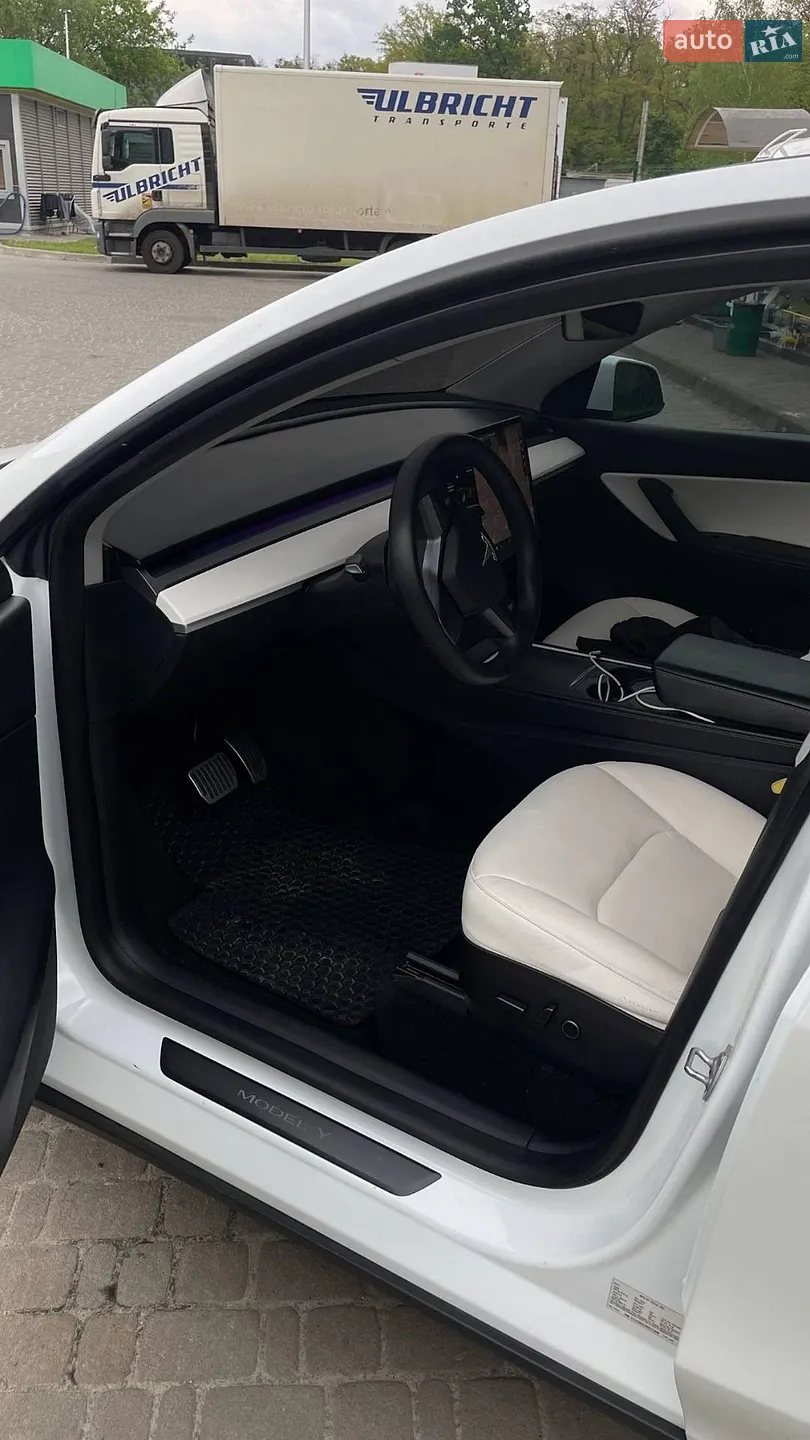 2021 Tesla Model Y - мініатюра 17