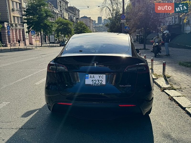 Внедорожник / Кроссовер Tesla Model Y 2022 в Киеве
