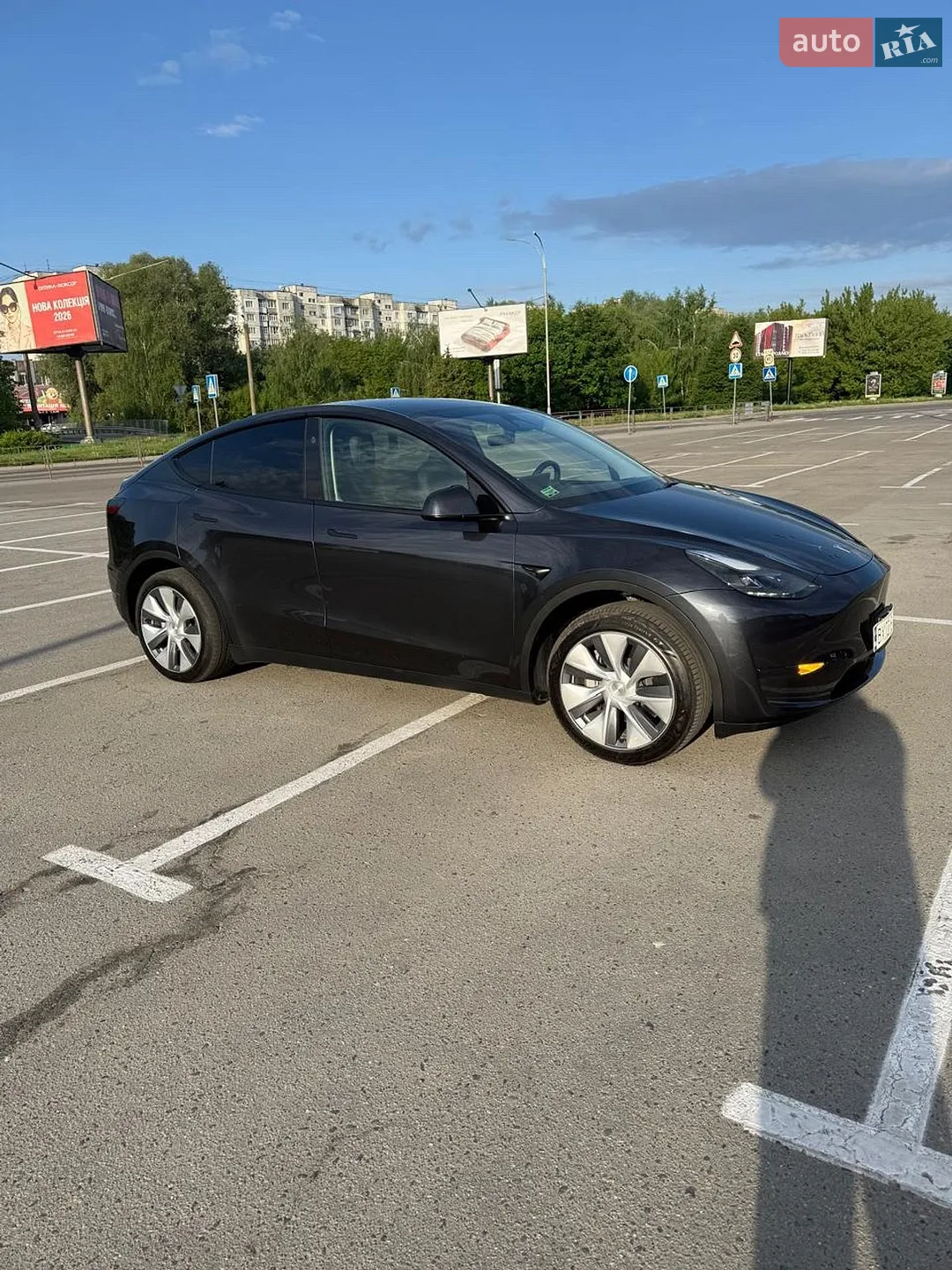 2024 Tesla Model Y - мініатюра 3