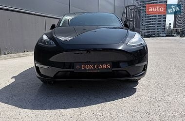 Позашляховик / Кросовер Tesla Model Y 2025 в Києві