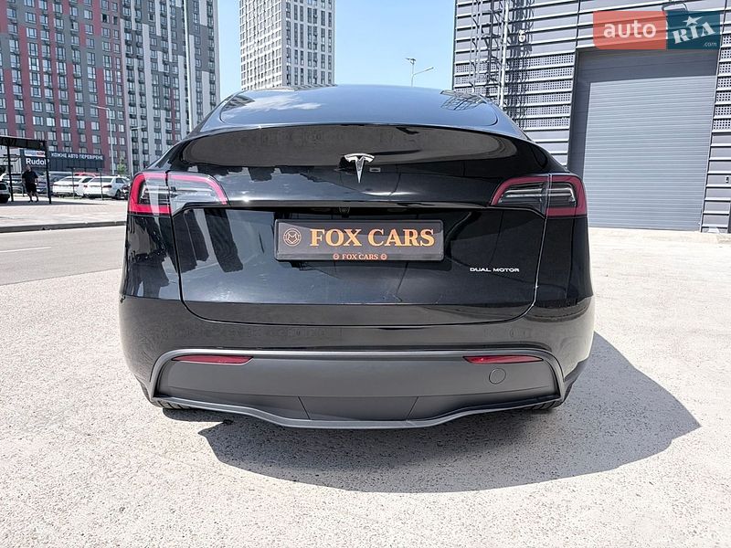 Позашляховик / Кросовер Tesla Model Y 2025 в Києві
