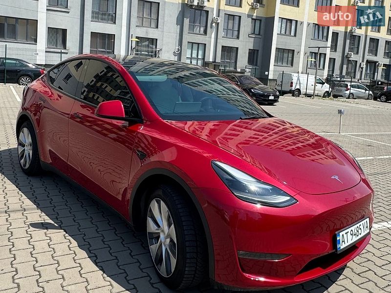 Позашляховик / Кросовер Tesla Model Y 2022 в Івано-Франківську