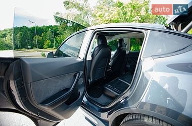 Позашляховик / Кросовер Tesla Model Y 2020 в Дніпрі