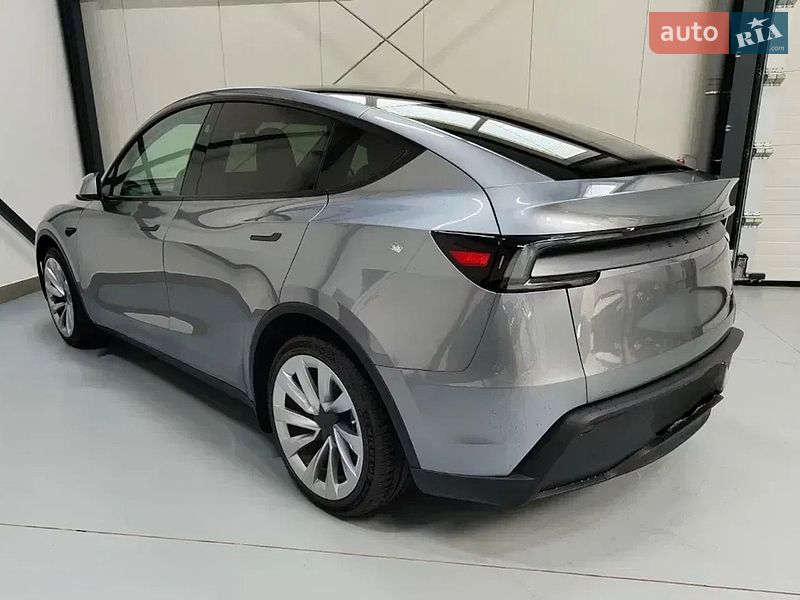 Позашляховик / Кросовер Tesla Model Y 2025 в Києві