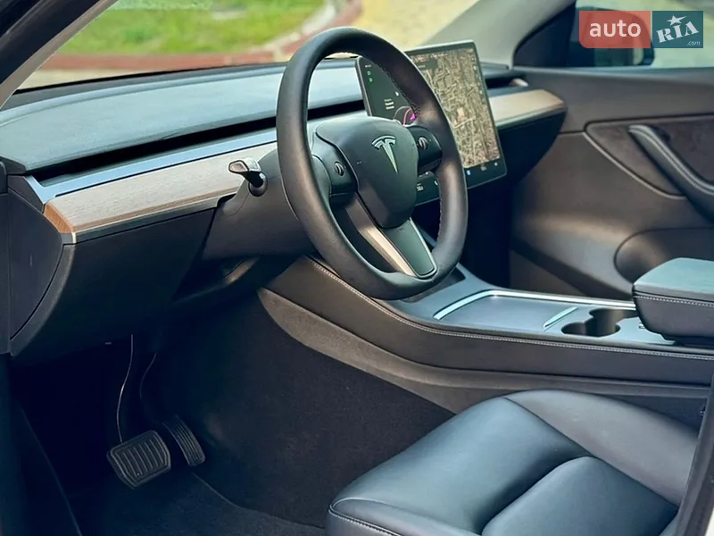 Tesla Model Y 2021 VIN 5YJYGDEE9MF209321 фото оголошення 9 з 59