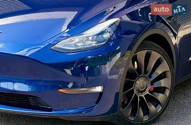 Позашляховик / Кросовер Tesla Model Y 2023 в Харкові