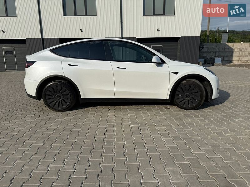 Внедорожник / Кроссовер Tesla Model Y 2023 в Виннице