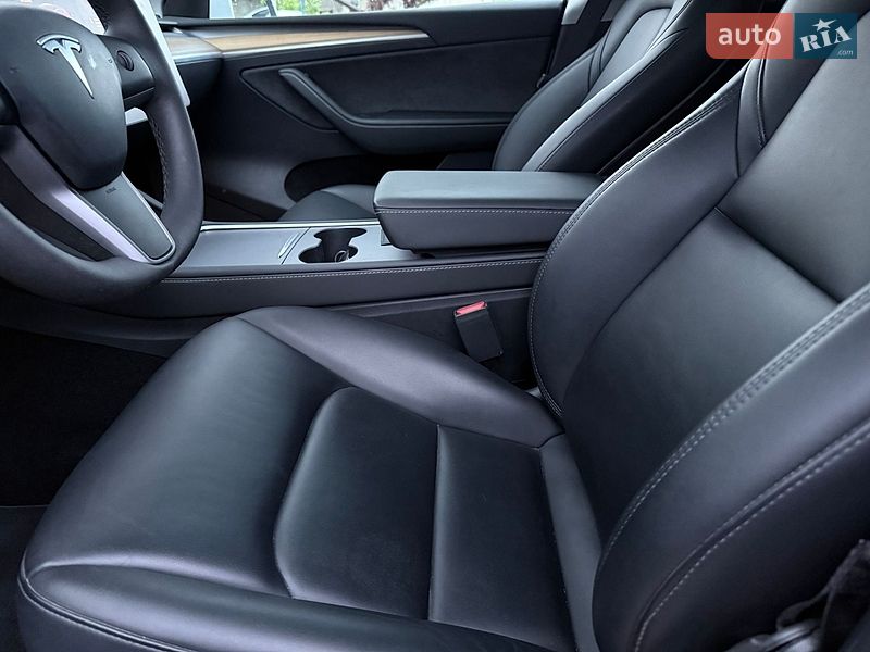 Внедорожник / Кроссовер Tesla Model Y 2023 в Виннице