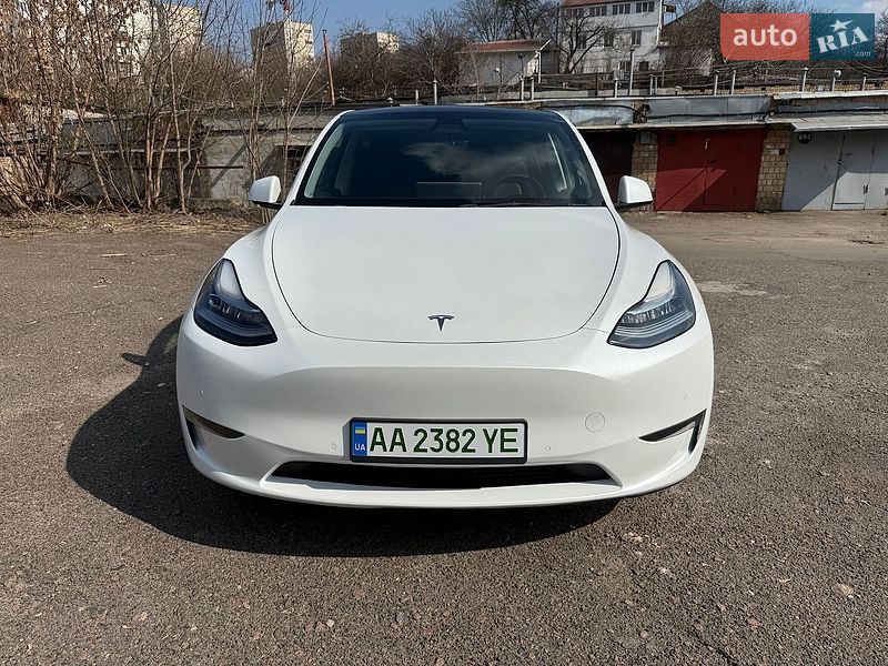 Позашляховик / Кросовер Tesla Model Y 2021 в Києві