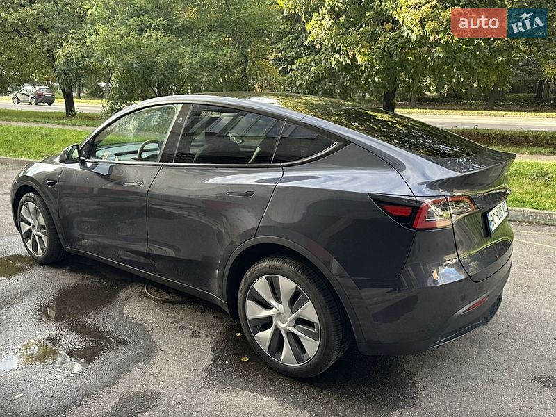 Внедорожник / Кроссовер Tesla Model Y 2024 в Тернополе