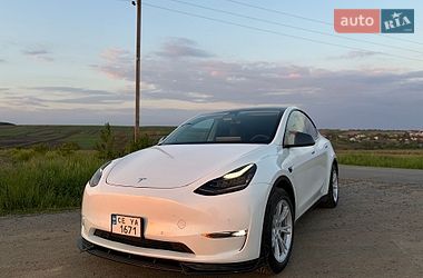Внедорожник / Кроссовер Tesla Model Y 2021 в Черновцах