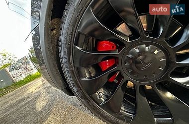 Внедорожник / Кроссовер Tesla Model Y 2020 в Киеве
