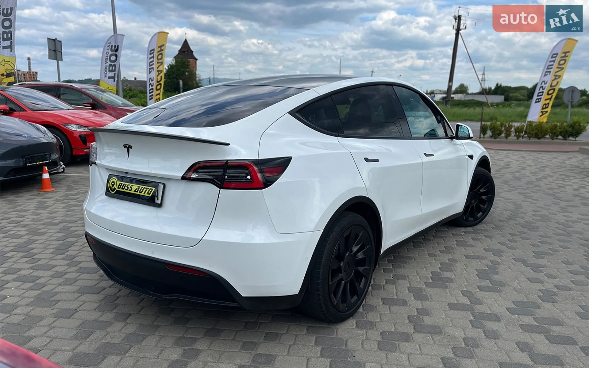 2020 Tesla Model Y - мініатюра 8