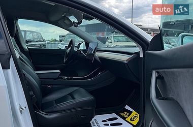 Позашляховик / Кросовер Tesla Model Y 2020 в Мукачевому