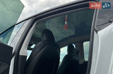 Позашляховик / Кросовер Tesla Model Y 2020 в Мукачевому
