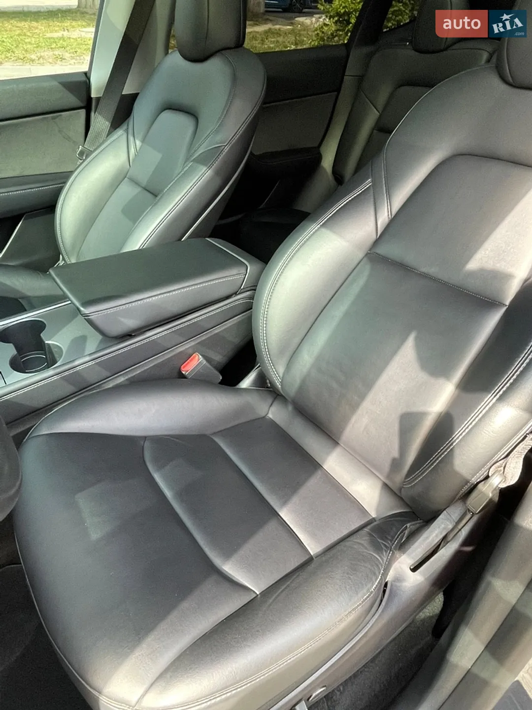 2022 Tesla Model Y - мініатюра 17