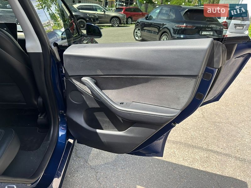 Внедорожник / Кроссовер Tesla Model Y 2022 в Харькове