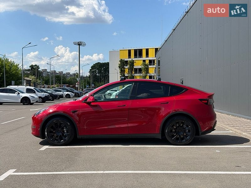 Внедорожник / Кроссовер Tesla Model Y 2021 в Киеве
