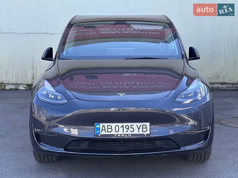 Внедорожник / Кроссовер Tesla Model Y 2025 в Киеве