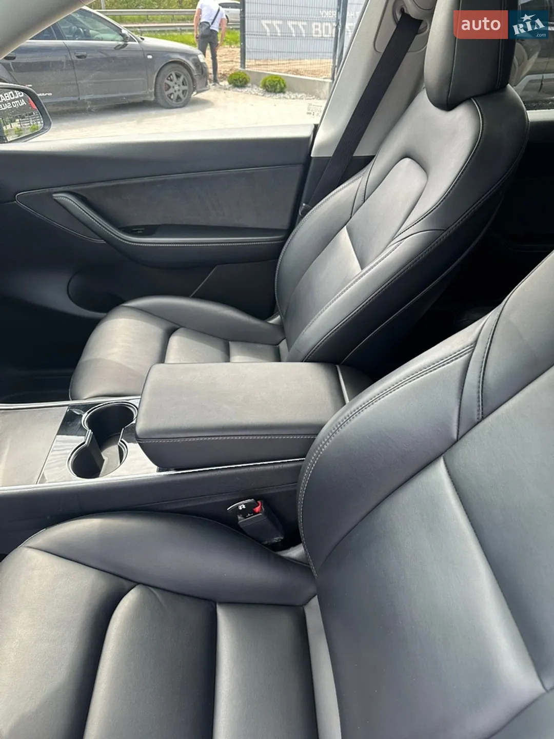 2020 Tesla Model Y - мініатюра 21
