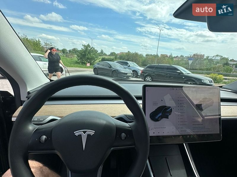 Позашляховик / Кросовер Tesla Model Y 2020 в Рівному