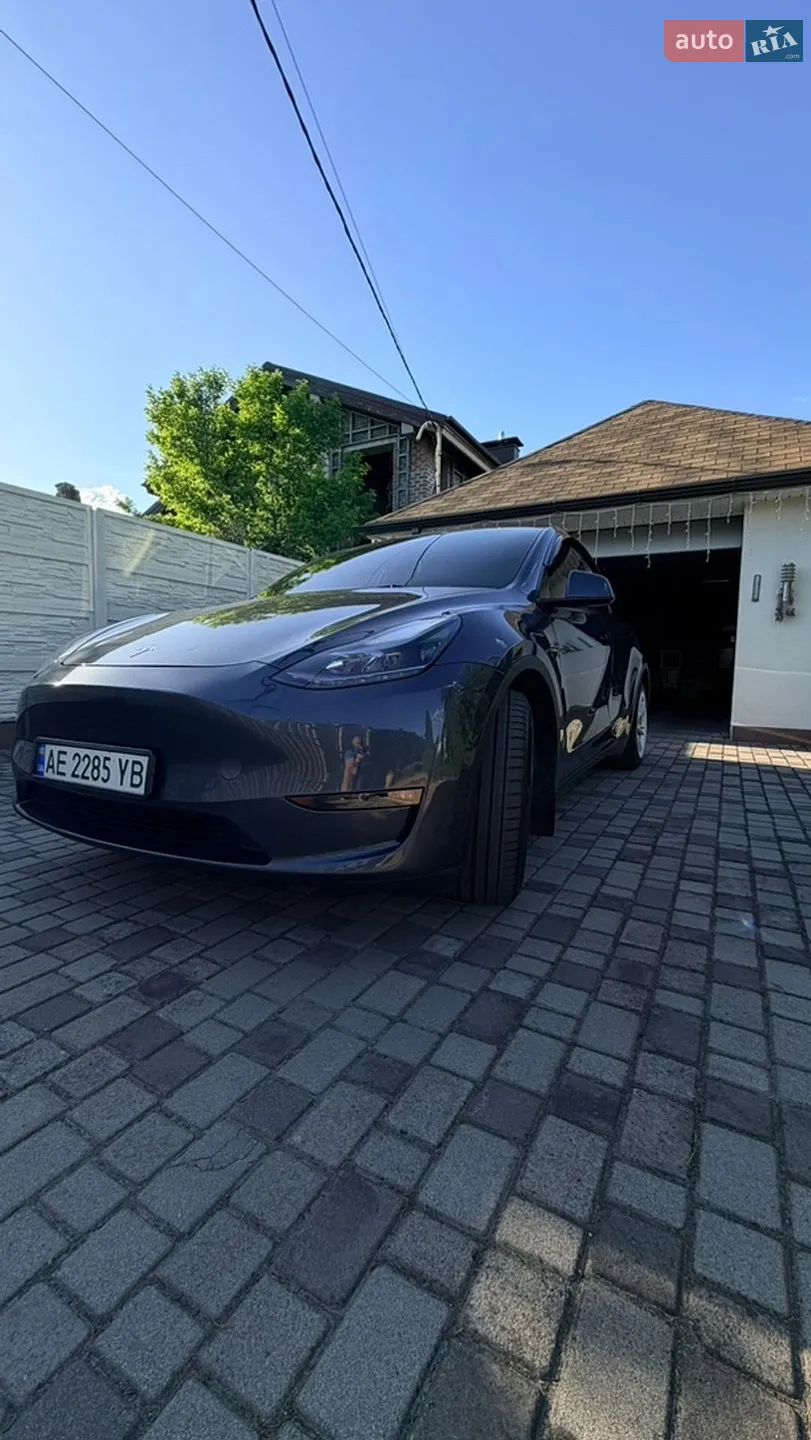 2022 Tesla Model Y - фото 1