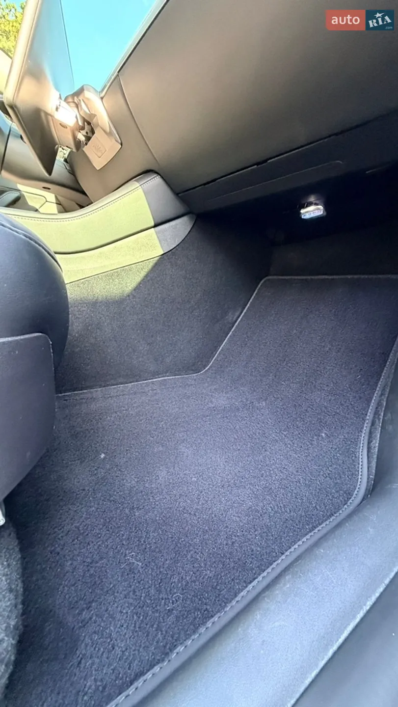2022 Tesla Model Y - мініатюра 11