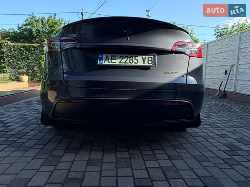 Позашляховик / Кросовер Tesla Model Y 2022 в Дніпрі