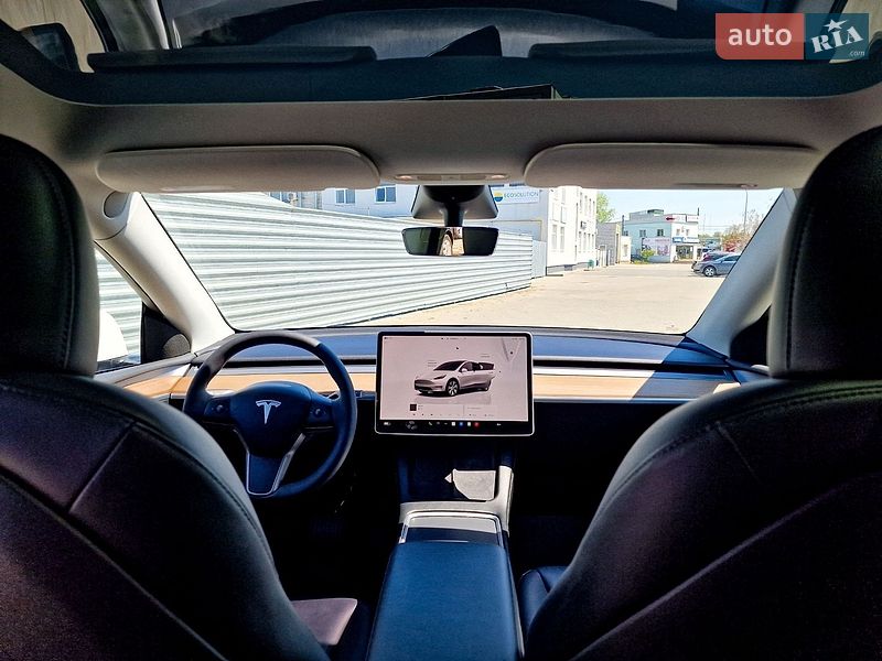 Позашляховик / Кросовер Tesla Model Y 2023 в Кременчуці фото 16 Позашляховик / Кросовер Tesla Model Y 2023 в Кременчуці