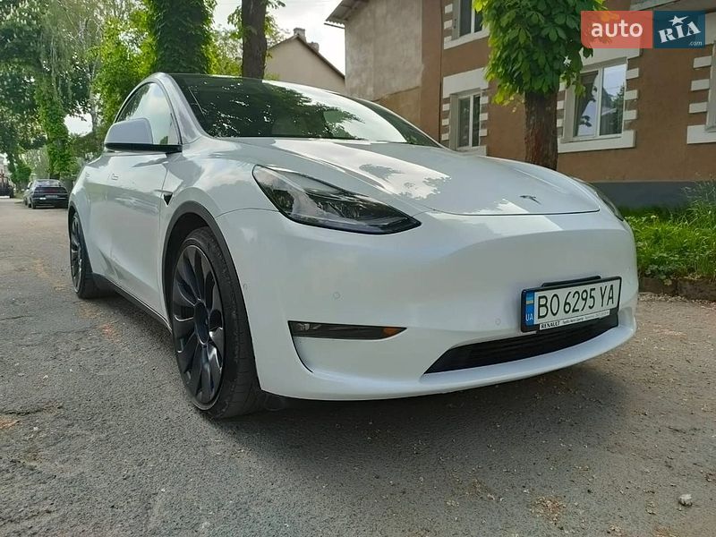 Внедорожник / Кроссовер Tesla Model Y 2021 в Тернополе