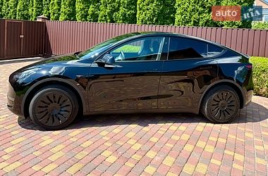Позашляховик / Кросовер Tesla Model Y 2024 в Києві