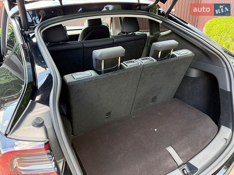 Позашляховик / Кросовер Tesla Model Y 2024 в Києві