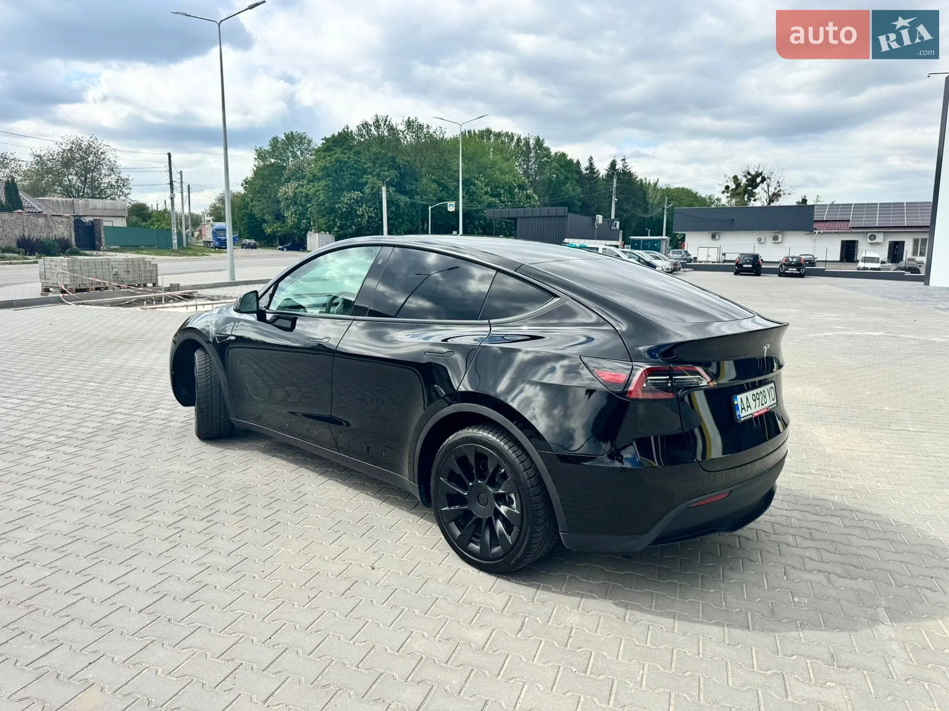 2023 Tesla Model Y - мініатюра 4