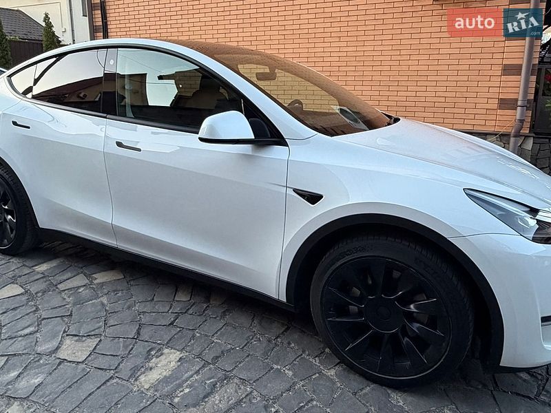 Внедорожник / Кроссовер Tesla Model Y 2023 в Костополе