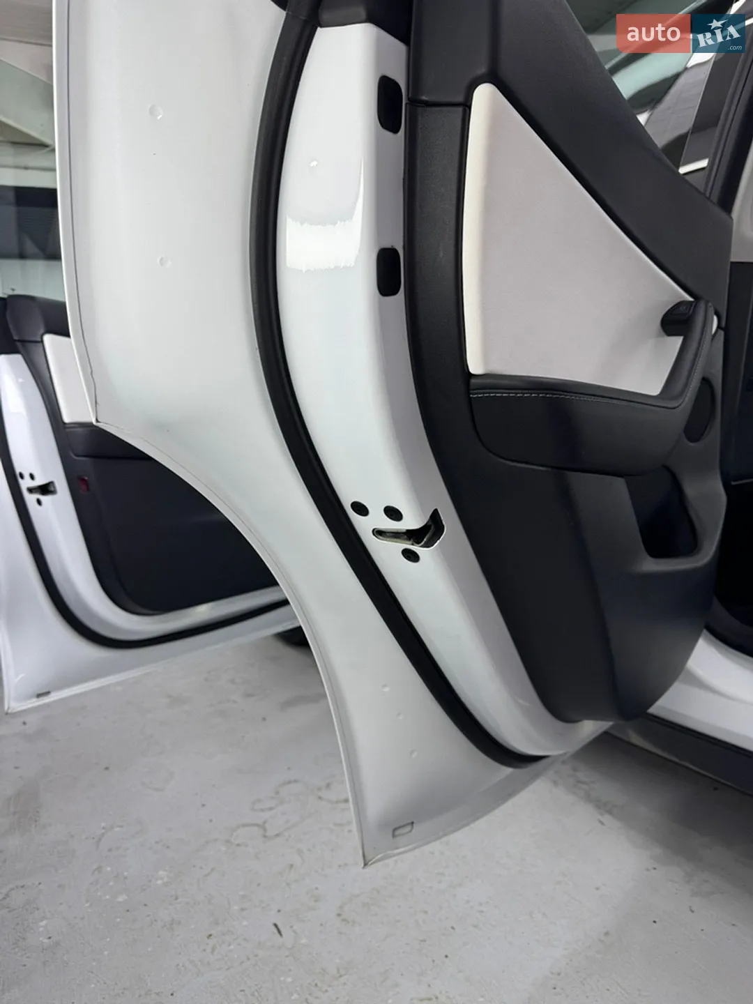 2022 Tesla Model Y - мініатюра 17