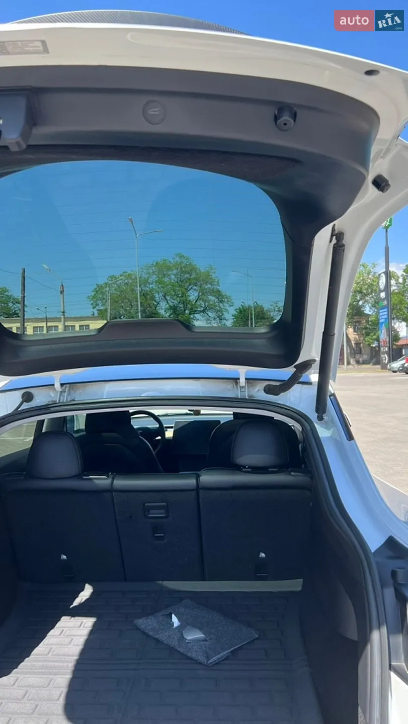 2021 Tesla Model Y - мініатюра 20