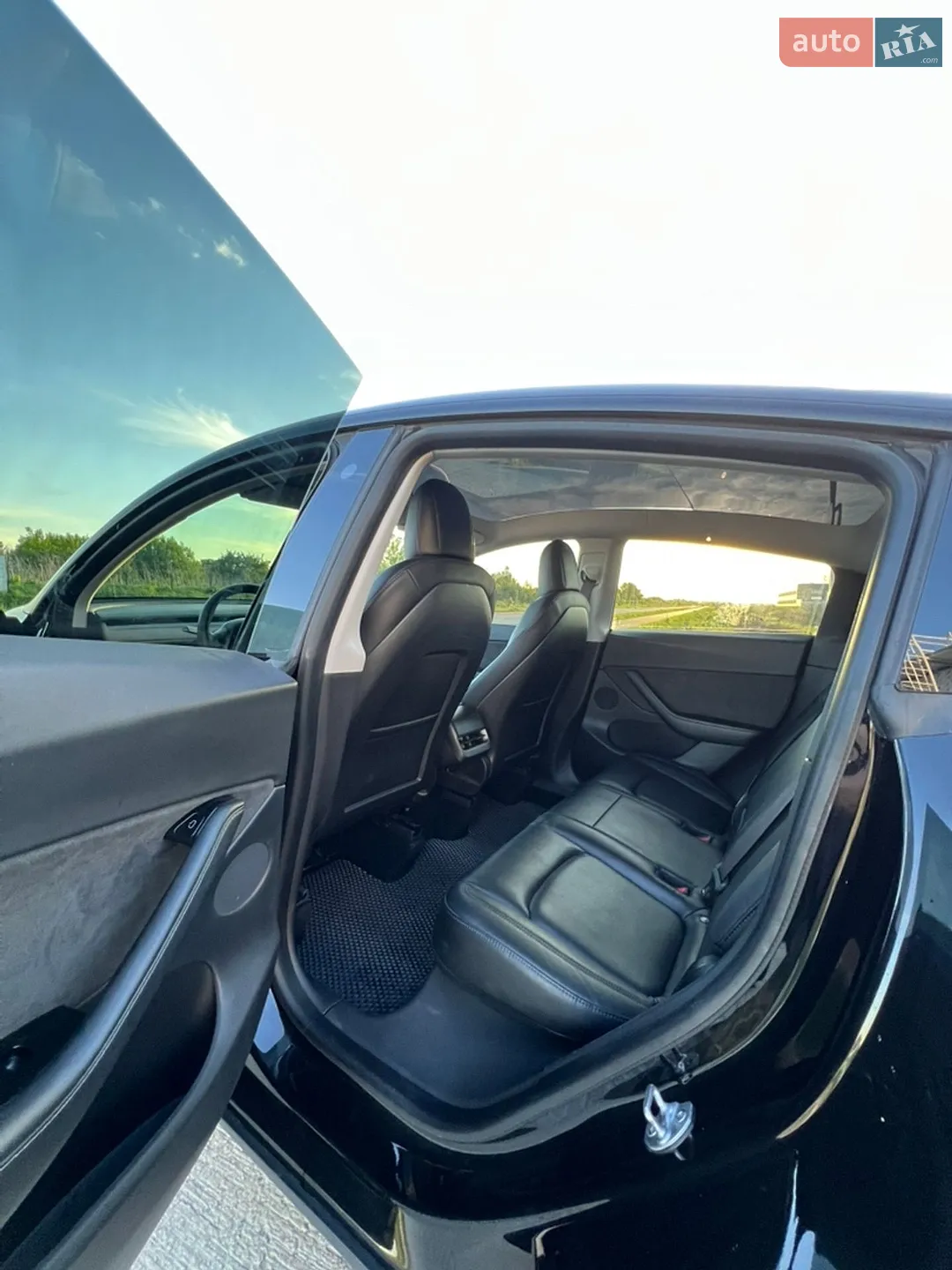 2021 Tesla Model Y - мініатюра 17
