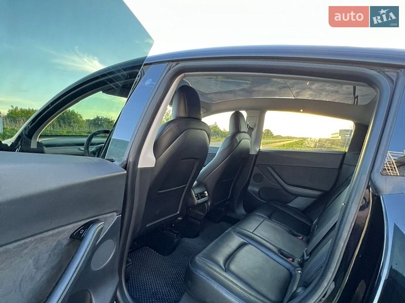 Внедорожник / Кроссовер Tesla Model Y 2021 в Виннице