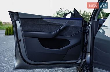 Позашляховик / Кросовер Tesla Model Y 2025 в Львові