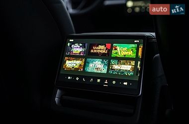 Позашляховик / Кросовер Tesla Model Y 2025 в Львові