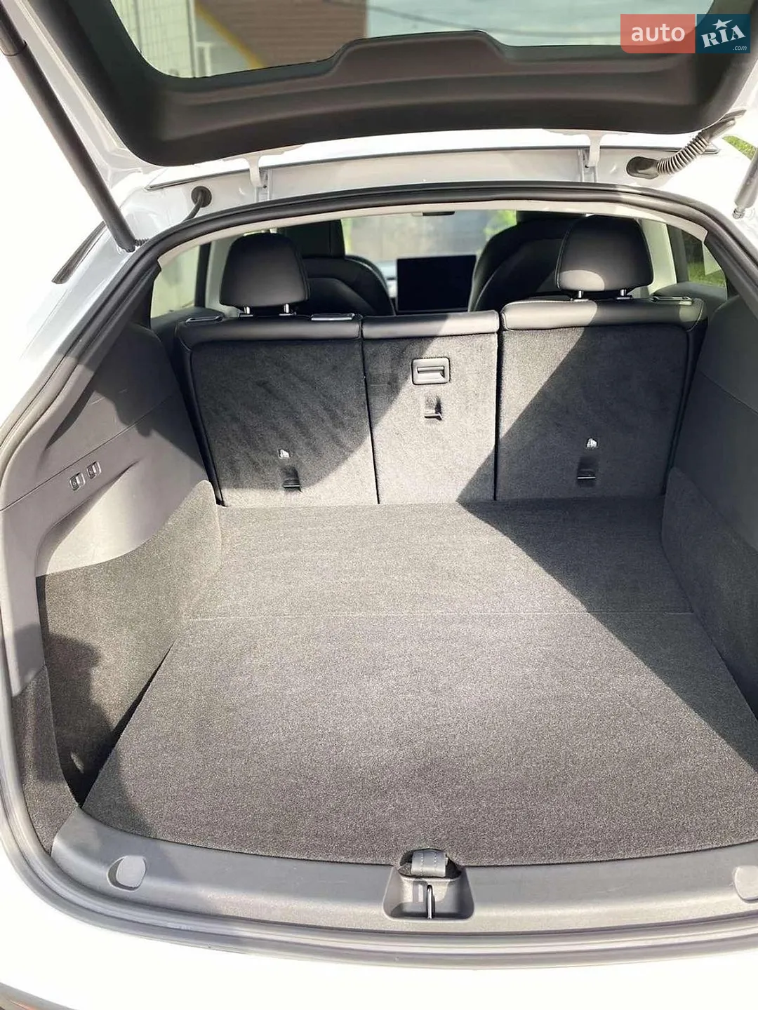 2021 Tesla Model Y - мініатюра 15