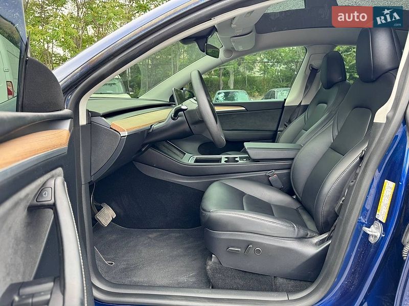 Внедорожник / Кроссовер Tesla Model Y 2023 в Днепре